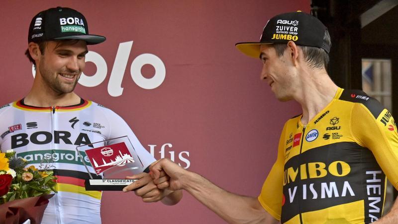 Re-Start bei Strade Bianche geglückt: Maximilian Schachmann (l) und Sieger Wout Van Aert. Re-Start bei Strade Bianche geglückt: Maximilian Schachmann (l) und Sieger Wout Van Aert.