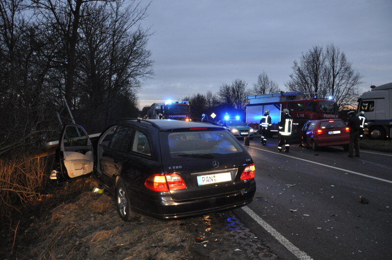 Ein Polo übersah bei der Einfahrt auf die St2107 einen Mercedes.