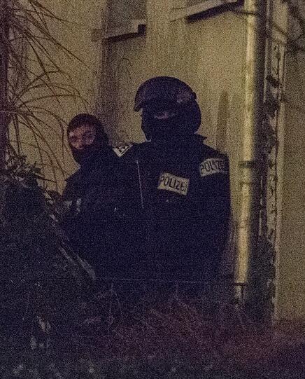 Bilder von der Geiselnahme in Frankfurt.