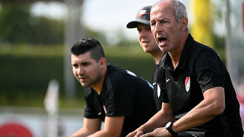 Einst beim TSV 1860, jetzt bei Türkgücü München: Reiner Maurer (re.).