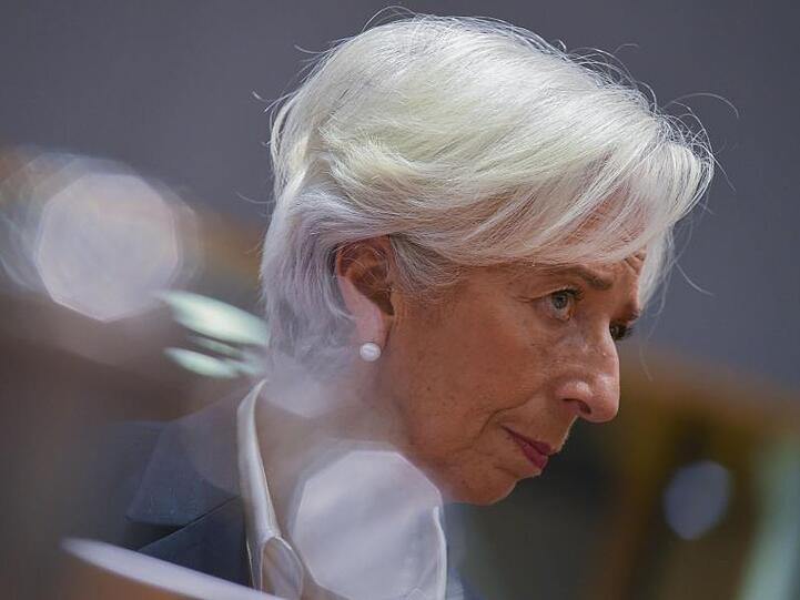 EZB-Chefin Lagarde mahnte eine stärkere Unterstützung durch die Politik an, um das Wachstum im gemeinsamen Währungsraum anzukurbeln.