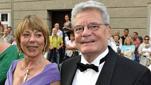 Die Nürnberger Journalistin und designierte „First Lady“, Daniela Schadt, braucht sich nicht um ihre berufliche Zukunft zu sorgen. Die Nürnberger Journalistin und designierte „First Lady“, Daniela Schadt, braucht sich nicht um ihre berufliche Zukunft zu sorgen.