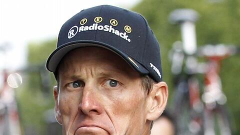 Der siebenfache Tour-Sieger Lance Armstrong beendet seine verkorkste Saison frühzeitig
