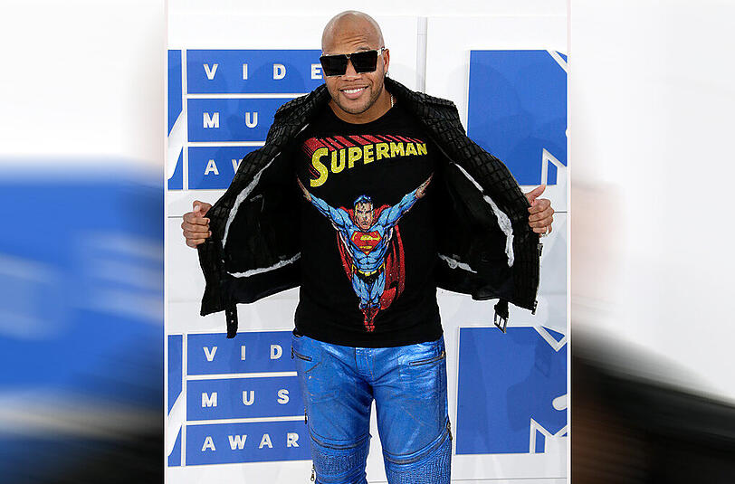 Flo Rida als Superman.