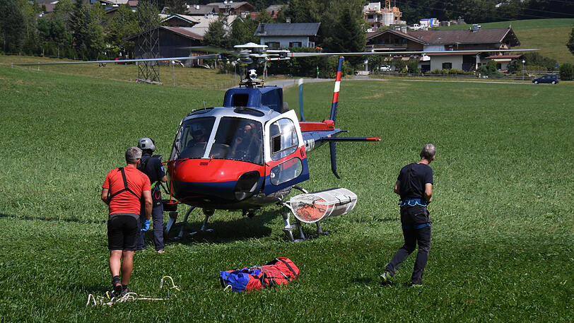 Bilder vom Einsatz in Ellmau: Die Rettungskräfte konnten nichts mehr für die beiden Abgestürzten tun.