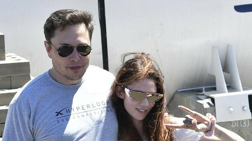 Elon Musk und Grimes sind zum ersten Mal gemeinsam Eltern geworden.