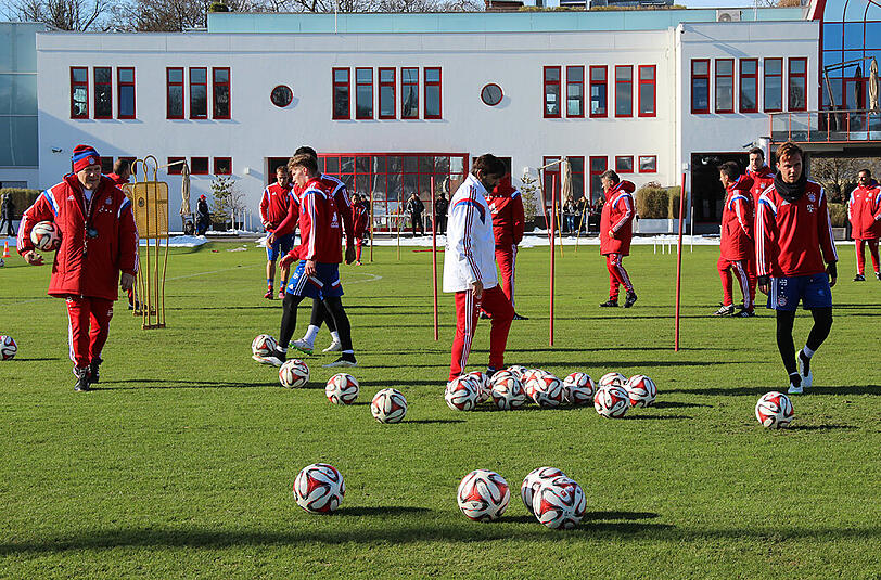 Der FC Bayern beim Samstagstraining nach der 1:4-Klatsche in Wolfsburg.