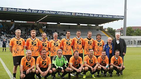Die Bundesliga-Allstars direkt vor dem Spielbeginn.
