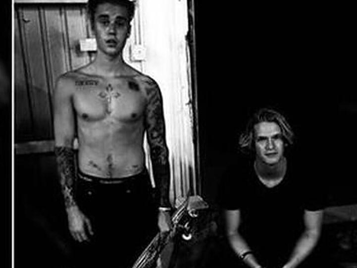 Justin Bieber (l.) und Cody Simpson verstehen sich super