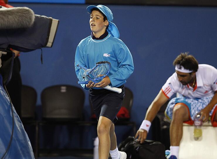 Mit dem Tennisschläger lässt sich wohl nicht mehr viel anfangen.