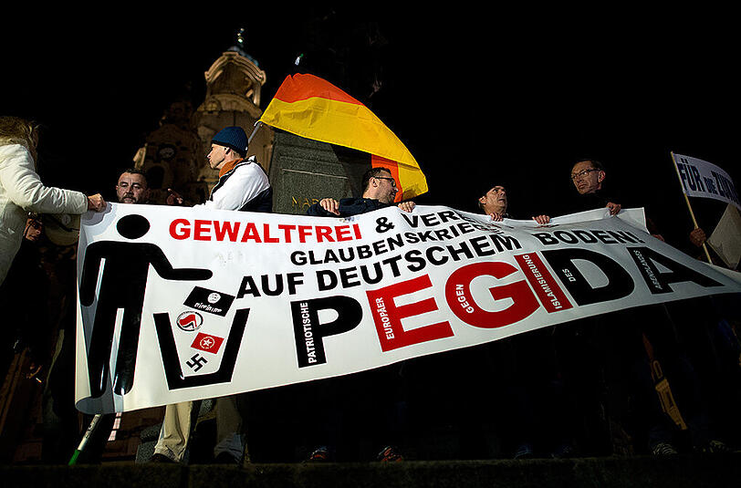 Am 20. Oktober 2014 fand die erste Demonstration der fremdenfeindlichen Pegida-Bewegung statt. Zum Jubiläum gibt es am Montag eine große Demonstration in Dresden. (Archivbild)