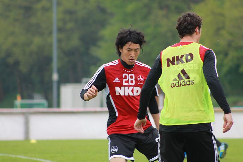 Bis zum Sommer darf Mu Kanazaki noch beim Club mittrainieren. Wenn er nicht überzeugen kann, muss er gehen.