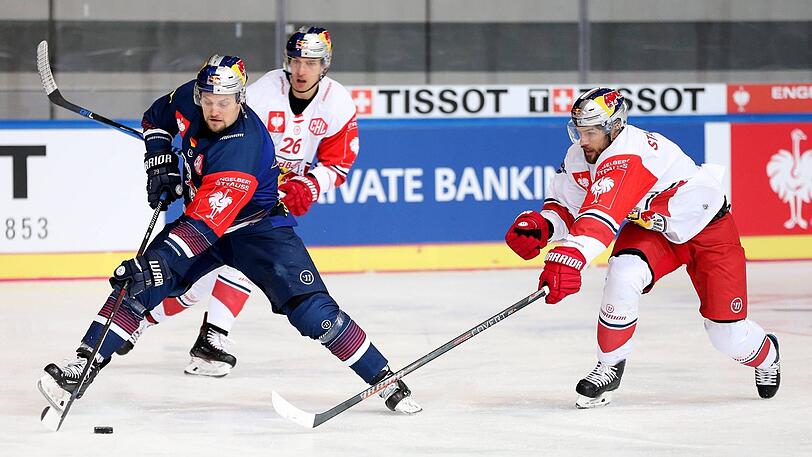 Topscorer beim EHC: John Mitchell (l.).
