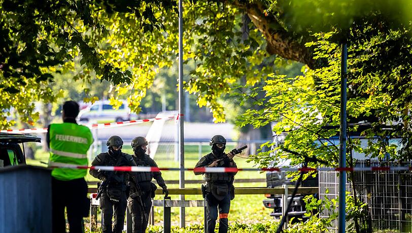 Das Motiv f&uuml;r die Sch&uuml;sse bei einem Rave-Event in der Schweiz ist weiter unklar.
