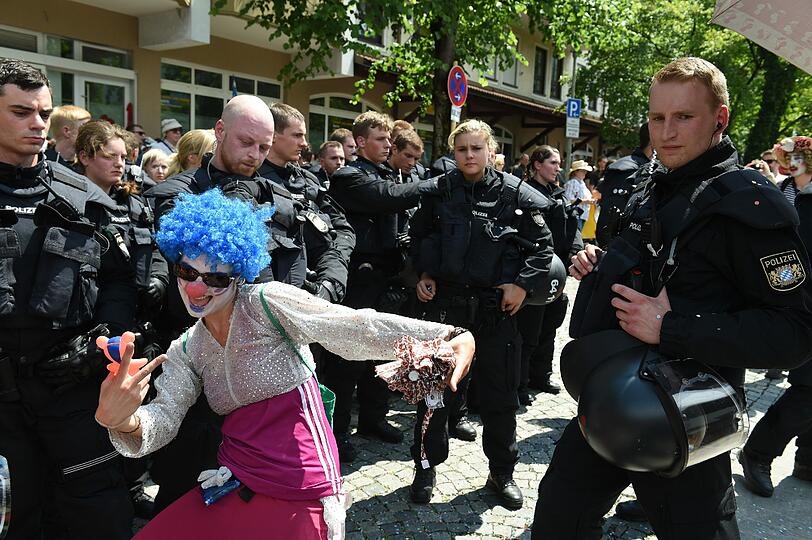 Die Bilder von der Demonstration in Garmisch.