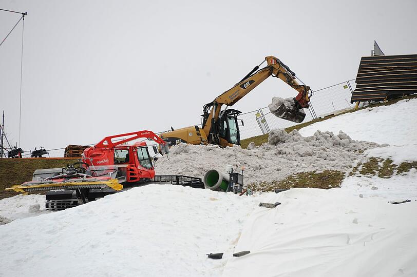 Der Kampf um den Schnee auf dem Olympiaberg.