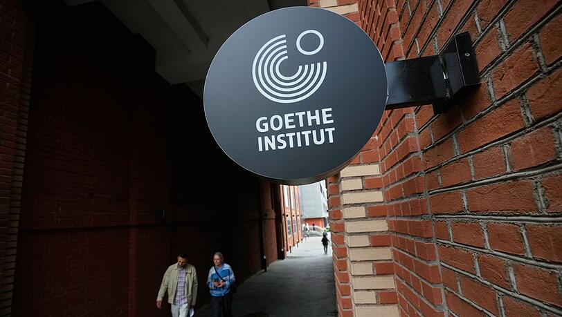 Die Goethe-Institute in Russland konnten seit Jahren keine große Öffentlichkeit in Russland mehr erreichen. Die Goethe-Institute in Russland konnten seit Jahren keine große Öffentlichkeit in Russland mehr erreichen.