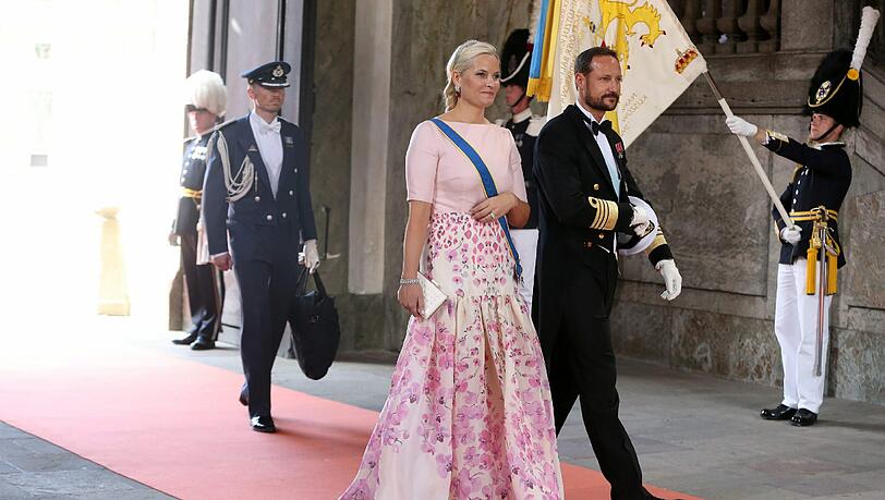 Der norwegische Kronprinz Haakon Magnus von Norwegen, mit seiner Kronprinzessin Mette-Marit. Der norwegische Kronprinz Haakon Magnus von Norwegen, mit seiner Kronprinzessin Mette-Marit.