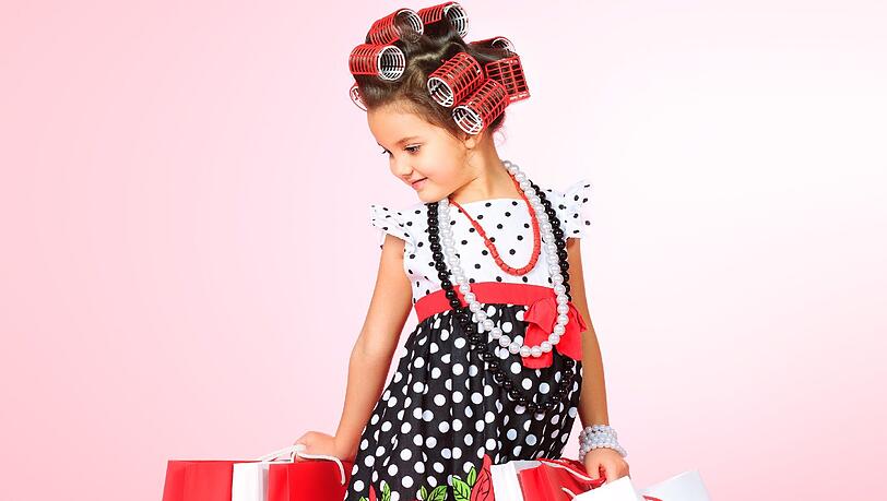 KARSTADT München Bahnhopfplatz sucht Kindermodels. KARSTADT München Bahnhopfplatz sucht Kindermodels.