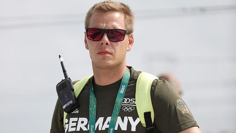 Stefan Henze († 35) Stefan Henze († 35)