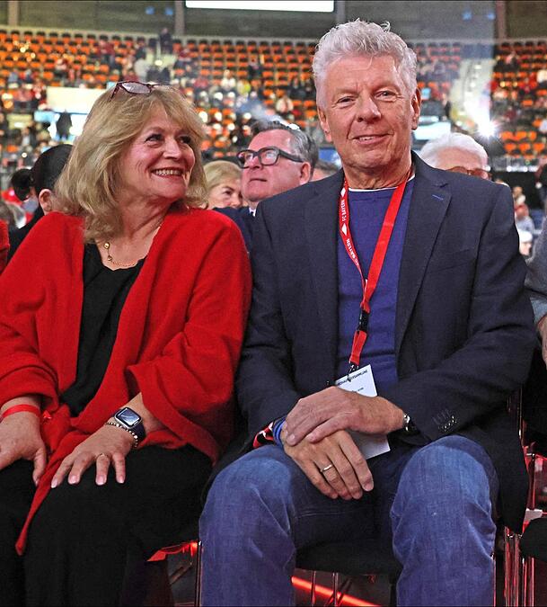 Alexandra Sch&ouml;rghuber (l) und OB Dieter Reiter. Unter anderem ist sie Stellvertretende Vorsitzende im Verwaltungsbeirat des FC Bayern M&uuml;nchen.