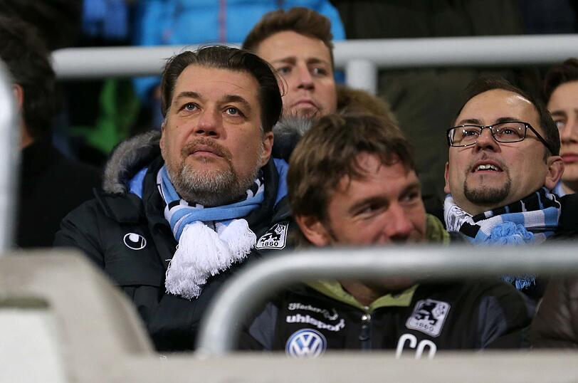 Gerhard Mayrhofer (l.) zeigt sich zufrieden mit der aktuellen Entwicklung.