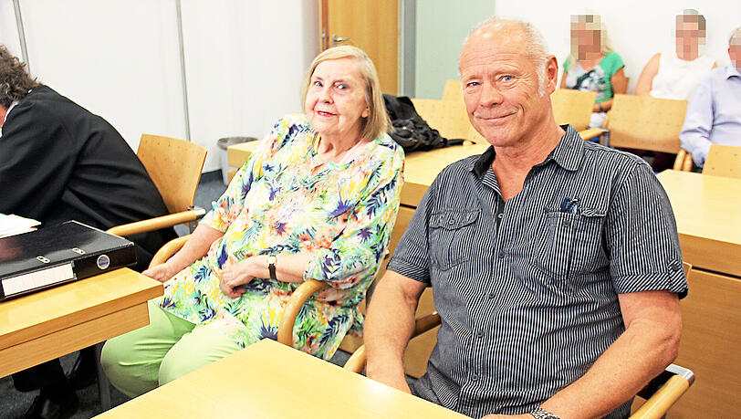 Sie klagen gegen den Lärm: Erna Schmid und Roland Strobach. Sie klagen gegen den Lärm: Erna Schmid und Roland Strobach.