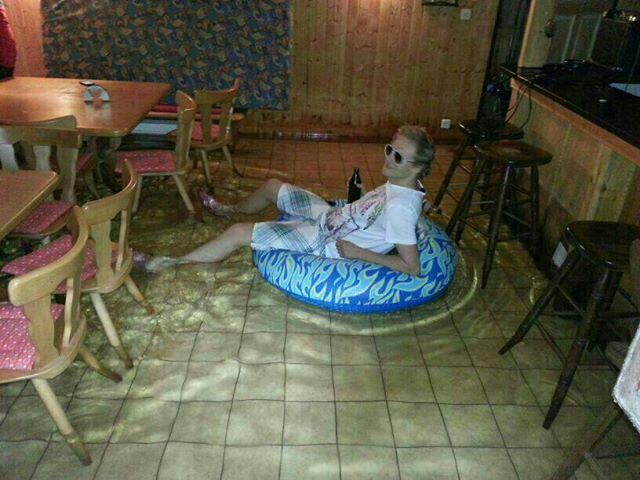 Der Pool im Keller - nur ist das Wasser leider eiskalt...