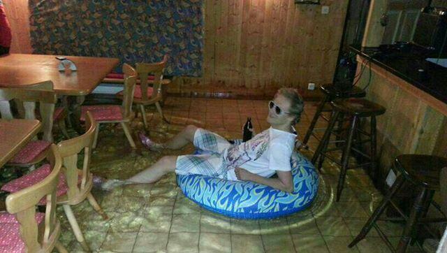 Der Pool im Keller - nur ist das Wasser leider eiskalt...