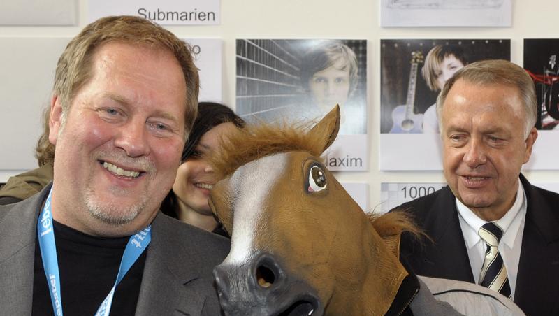 Dieter Gorny (l) und Kulturstaatsminister Bernd Neumann auf der Popkomm. Dieter Gorny (l) und Kulturstaatsminister Bernd Neumann auf der Popkomm.