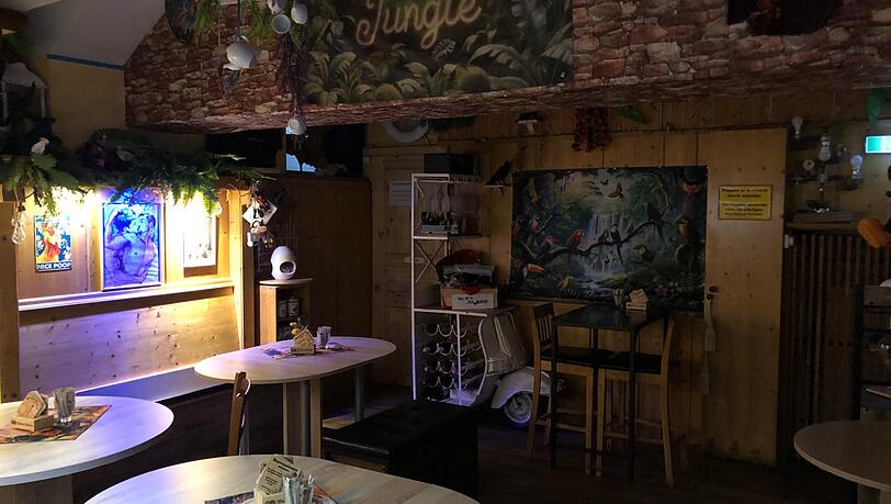 Die Bar in der Herrensauna in der Dachauer Straße. Seit über 70 Jahren befindet sich die Sauna dort. Ende Oktober musste sie schließen.