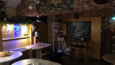 Die Bar in der Herrensauna in der Dachauer Straße. Seit über 70 Jahren befindet sich die Sauna dort. Ende Oktober musste sie schließen.