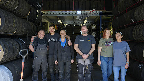 Das Team des Reifenhändlers Senjak - ein mittelständischer Familienbetrieb.