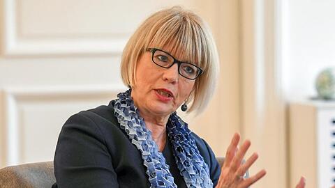 Diplomatin Helga Schmid aus Dachau rückt an die Spitze der OSZE.