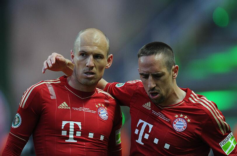 Der FC Bayern kann zum Auftakt der Champions League wohl wieder auf seine Franck Ribéry und Arjen Robben zurückgreifen. Beide nahmen am Montag wieder am Mannschaftstraining teil.
