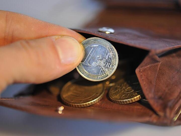 Der Mindestlohn soll bis 2022 auf 10,45 Euro steigen.