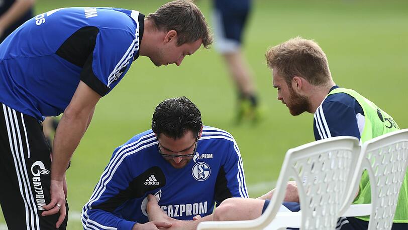 Bayern-Leihgabe Jan Kirchhoff ist im Trainingslager umgeknickt und wurde von den Ärzten behandelt.