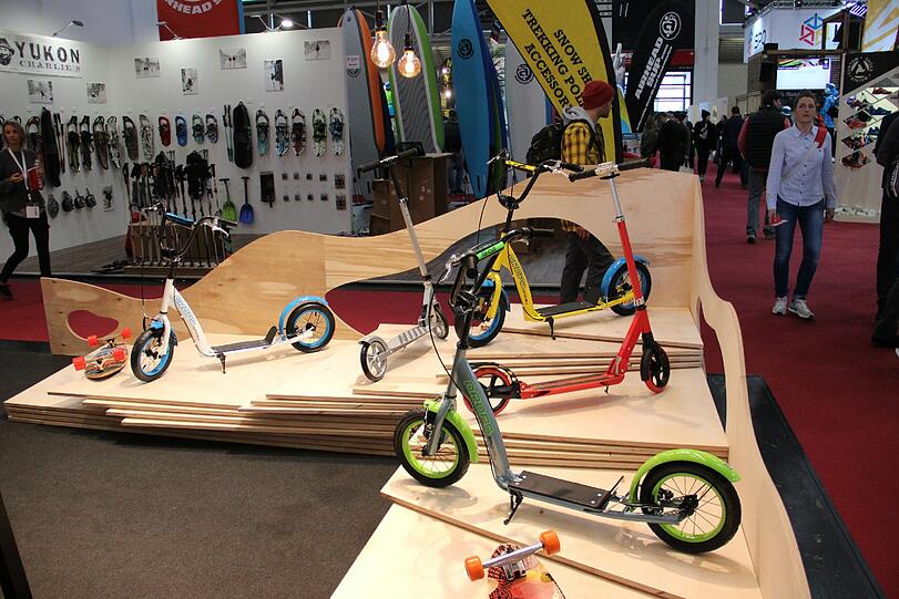 Laut ISPO-Trend-Orakel feiern die Scooter im Jahr 2017 ein Comeback. Man darf gespannt sein, ob sich diese Prophezeiung tatsächlich bewahrheitet.