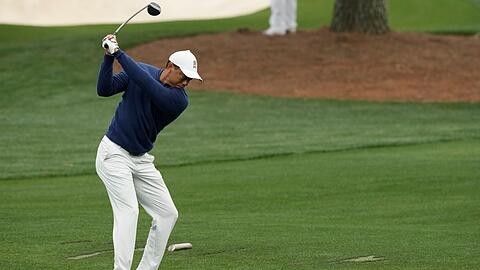 Der US-Amerikaner Tiger Woods trainiert im Augusta National Golf Club. Er gehört in diesem Jahr nicht zu den Favoriten auf den Titel.