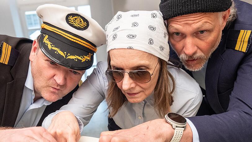 Bettina Hamel, Michael Stadler (l.) und Alexander Wagner in "Schrecklich am&uuml;sant &ndash; aber in Zukunft ohne mich".