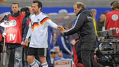 Er war keine Lichtgestalt wie sein Vorgänger Franz Beckenbauer. Und doch ist er bis heute der letzte Bundestrainer, der einen Titel gewann. Berti Vogts wird 65 Jahre alt.