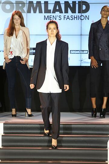 Der AZ-Modelcontest feiert Finale im Silbersaal des Deutschen Theaters. Am Ende war es Jeannie, die die Jury am meisten überzeugt hat. Die 23-Jährige ist die neue Schöne Münchnerin. Die Bilder des Galaabends zum Durchklicken.