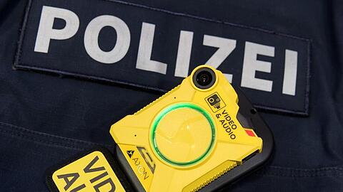 Die Nutzung von Bodycams bei Einsätzen der Bundespolizei war lange umstritten. Für Aufregung sorgte zuletzt die Speicherung der Aufnahmen in einer Cloud des Internet-Giganten Amazon.
