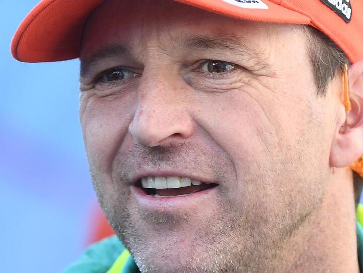 Skisprung-Bundestrainer Werner Schuster sieht Wintersport vor großen Herausforderungen.