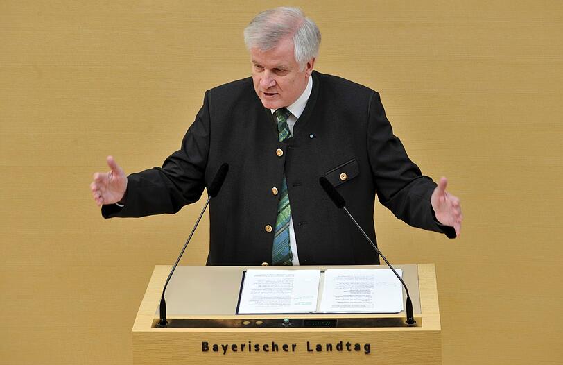 Ministerpräsident Horst Seehofer (CSU) hält an seinem Ziel fest, Bayern bis 2030 schuldenfrei zu machen.