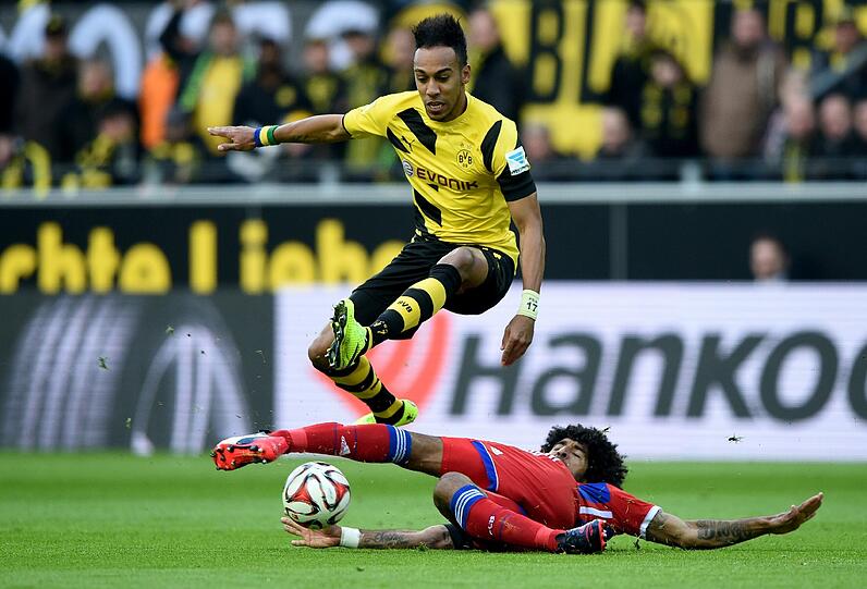 DANTE NOTE 2
Überraschend im Team, Bayerns Felsen Nummer III. Der Lange (1,88 m) zeigte eine beherzte Leistung als Linker der Dreierkette. Umsichtig, immer darauf bedacht, einen klaren, sicheren Ball zu spielen. Einer der Gewinner der Partie, weil zuletzt oft geschmäht.
