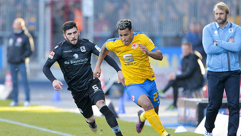 Interim-Trainer Daniel Bierofka musste in Braunschweig eine Niederlage seiner Löwen mitansehen.