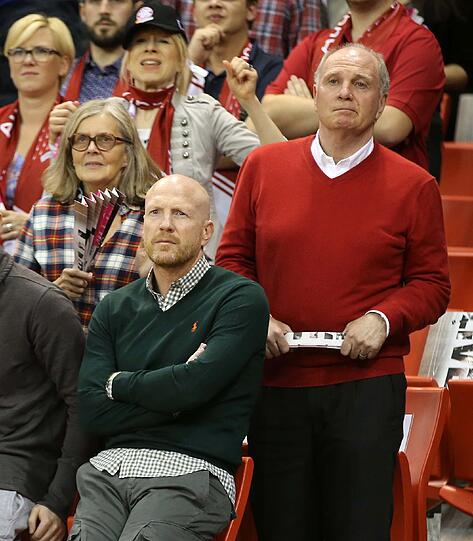 Uli Hoeneß war am Sonntag beim Basketball: Vor den Augen des ehemaligen Vereinspräsidenten verloren die Bayern gegen Bonn.
