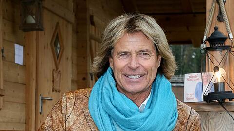 Der 66-jährige Österreicher holte 1974 Silber im Riesenslalom bei der WM in St. Moritz, im gleichen Jahr gewann er den legendären Slalom in Kitzbühel, nach seinem Karriereende 1983 wurde er einer der erfolgreichsten Schlagersänger.