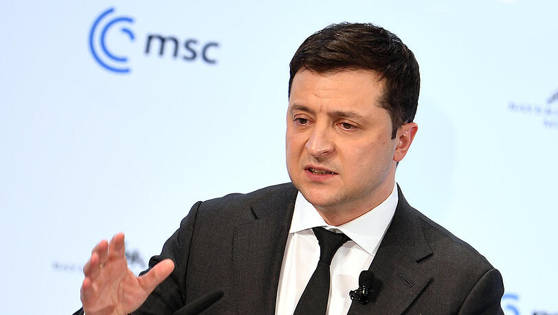Ukraines Präsident Wolodymyr Selenskyi bittet um Sicherheitsgarantien. Ukraines Präsident Wolodymyr Selenskyi bittet um Sicherheitsgarantien.